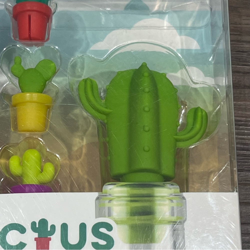 True Zoo Cactus Themed 6 Silicone Drink Charms And Bottle Stopper New Open Box - Picture 3 of 15